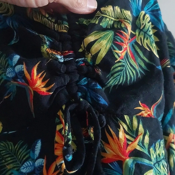 Women's 2pc Tank top bundle 2X black/ Multicolored Summer Cropped Casual - Picture 3 of 11